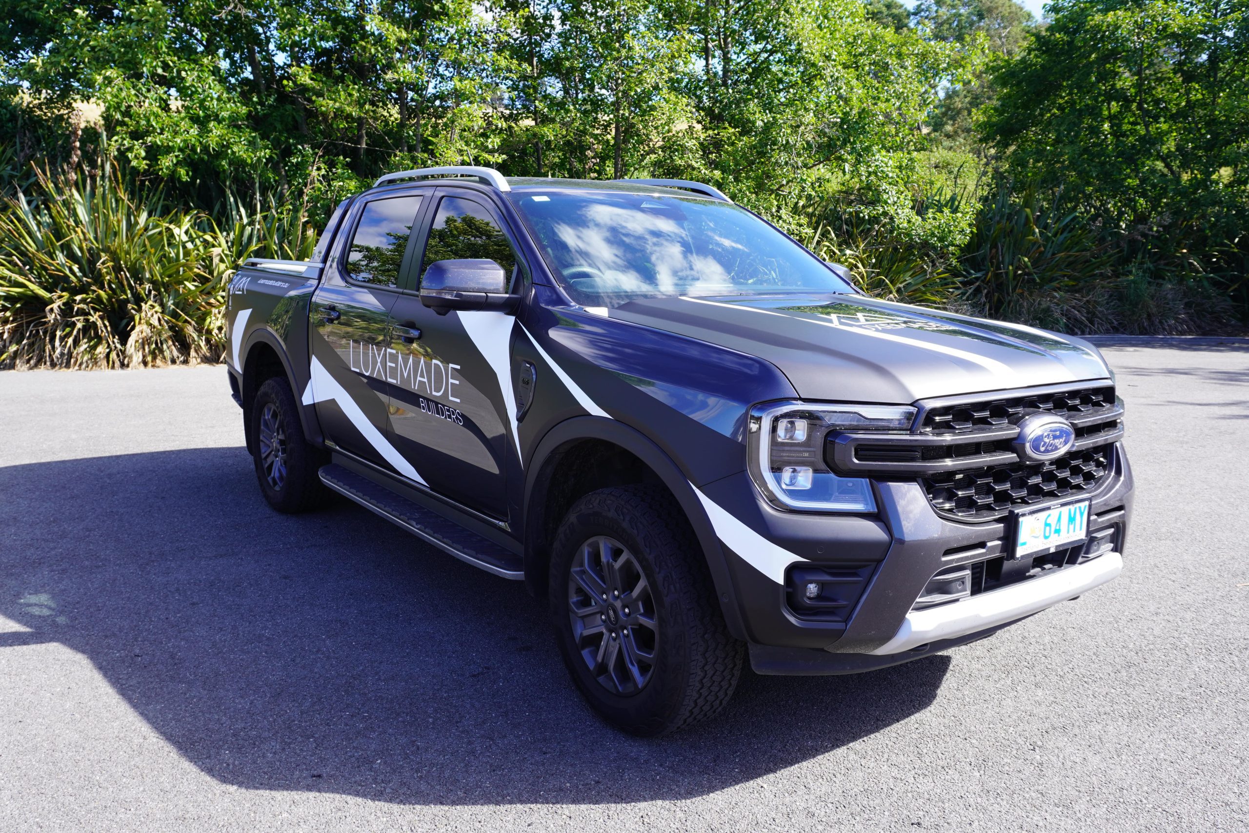 LuxeMade Builders - Flying Colours Group