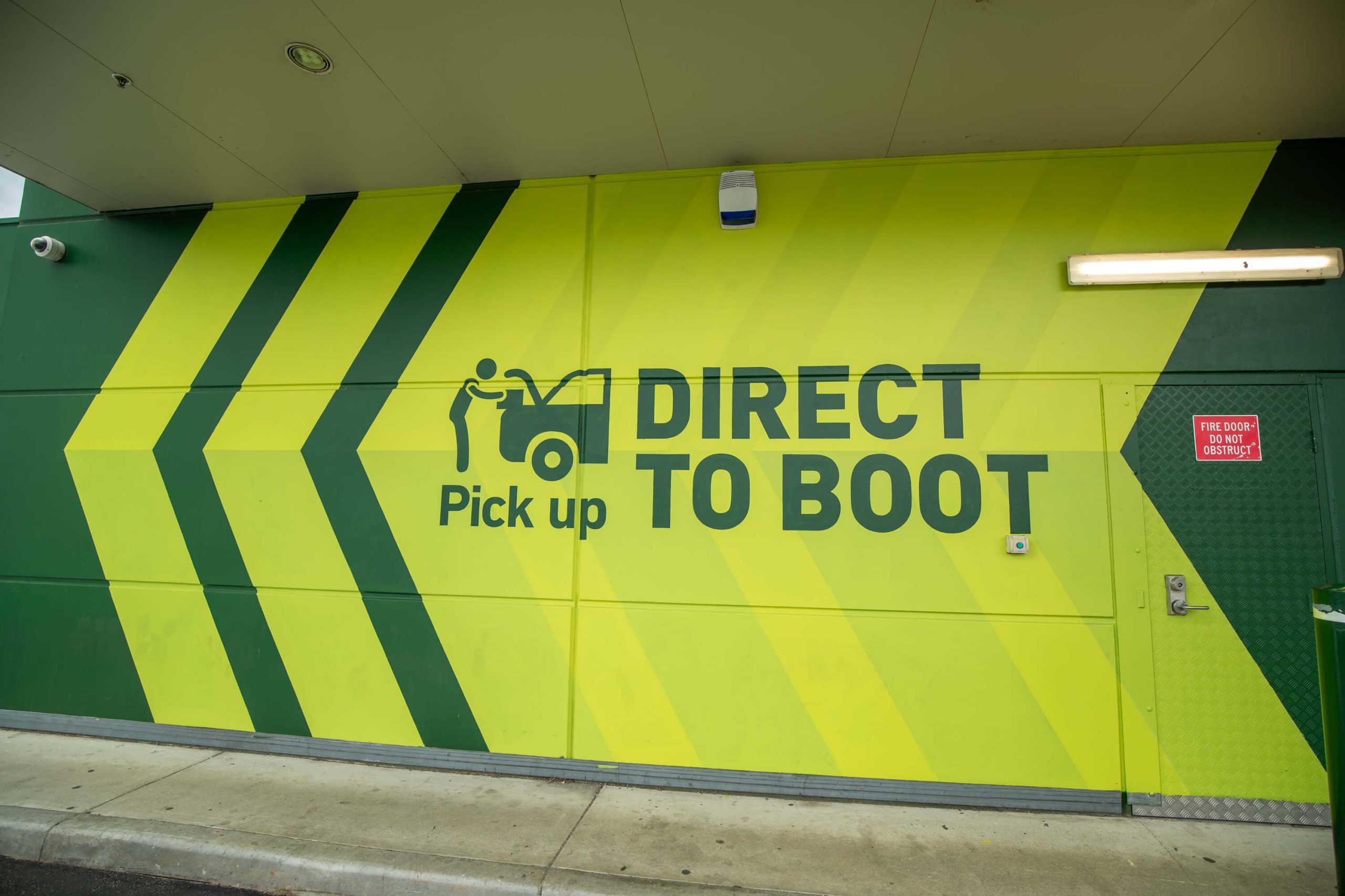 Dan Murphy’s Direct to Boot - Flying Colours Group