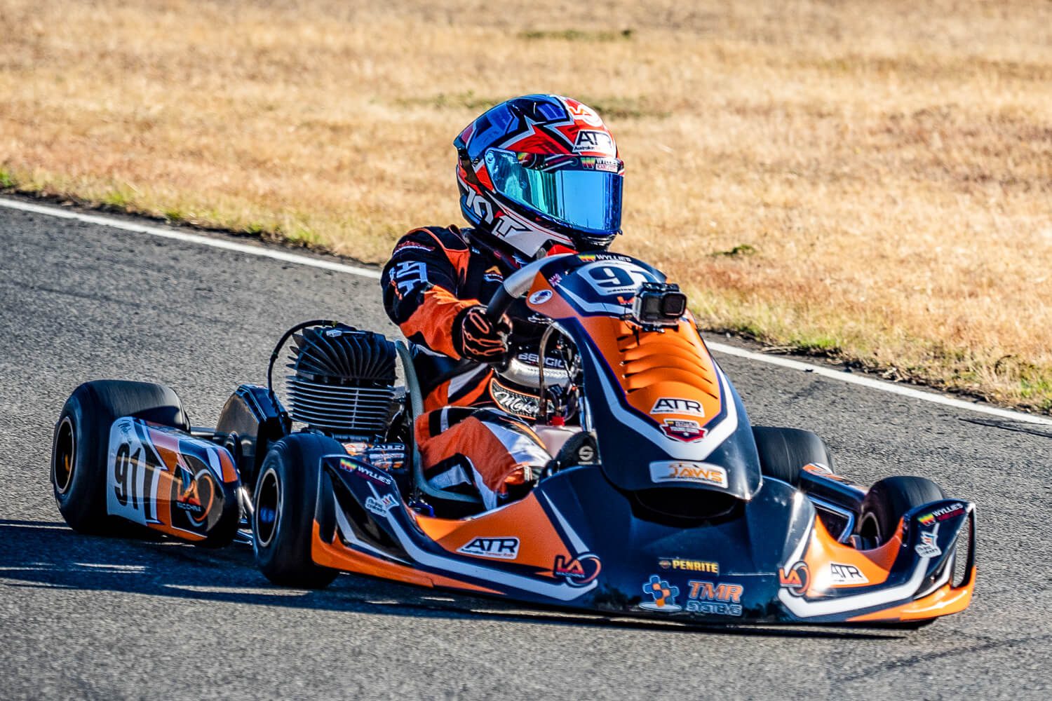 Makenzie Leonard Racing - Flying Colours Group